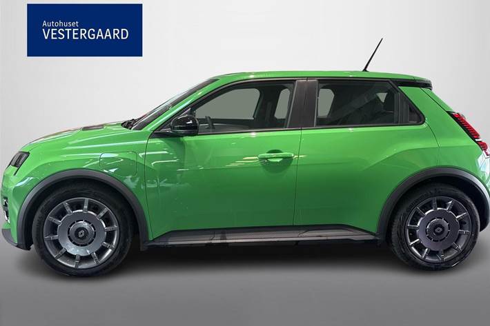 Grøn Renault 5 E-Tech fra 2025