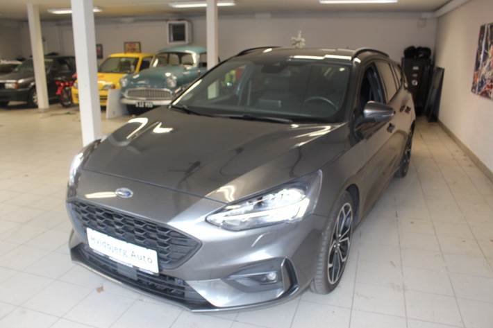 Grå Ford Focus fra 2019