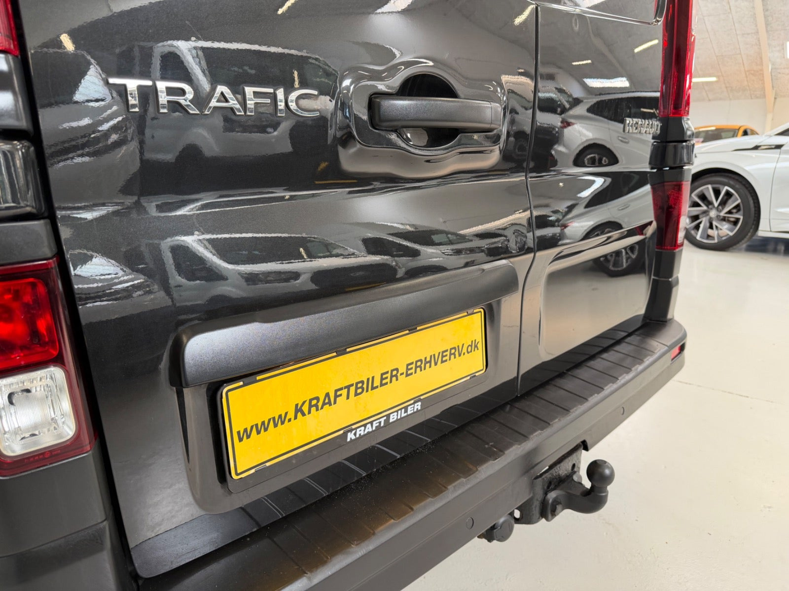 Sort Renault Trafic T29 fra 2021