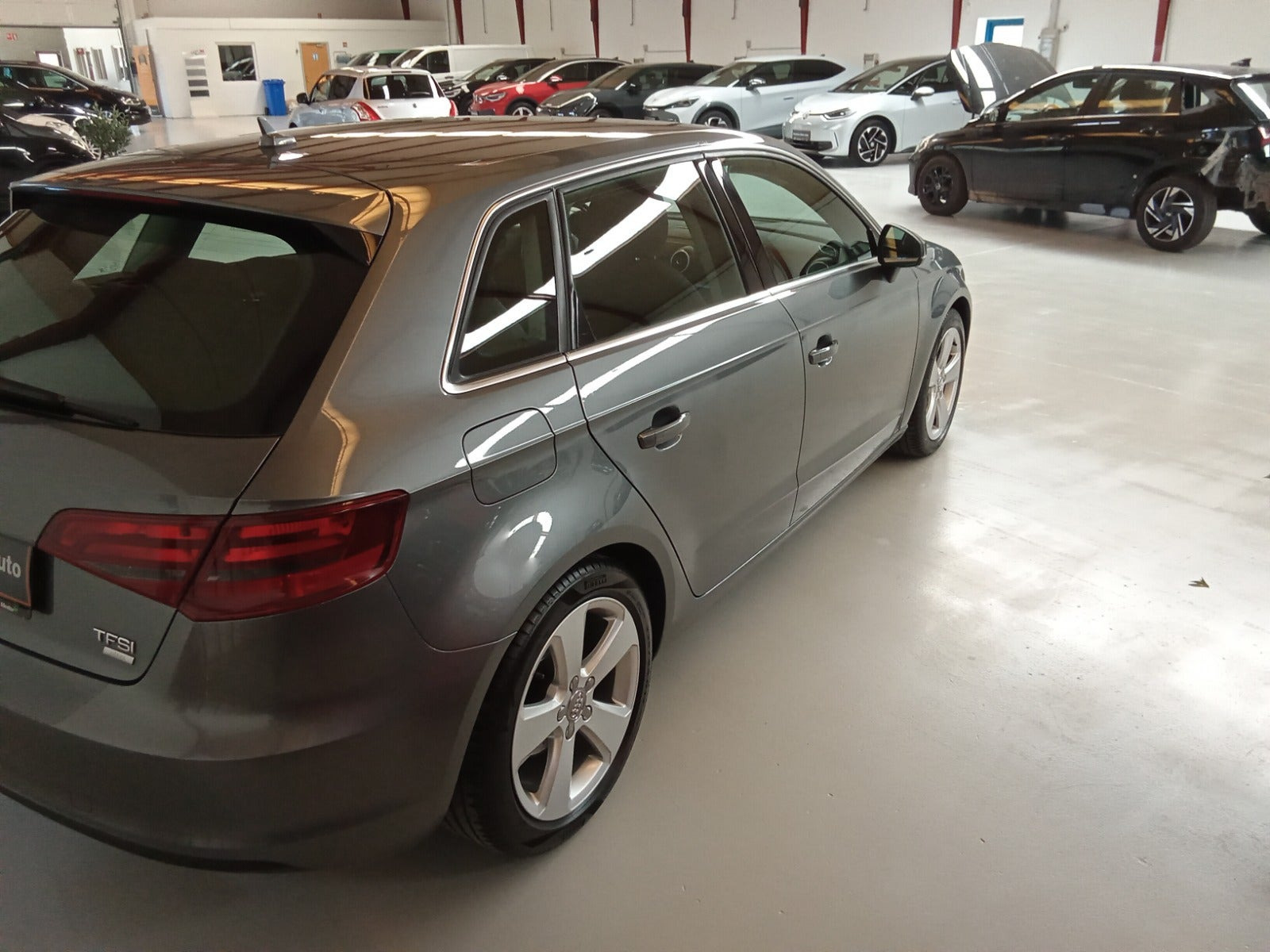 Grå Audi A3 fra 2016