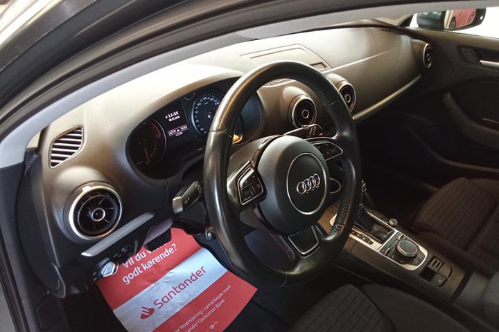 Grå Audi A3 fra 2016