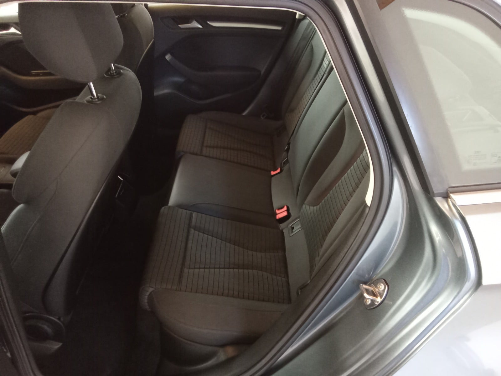 Grå Audi A3 fra 2016