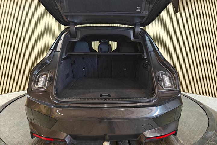 Sort BMW iX fra 2023