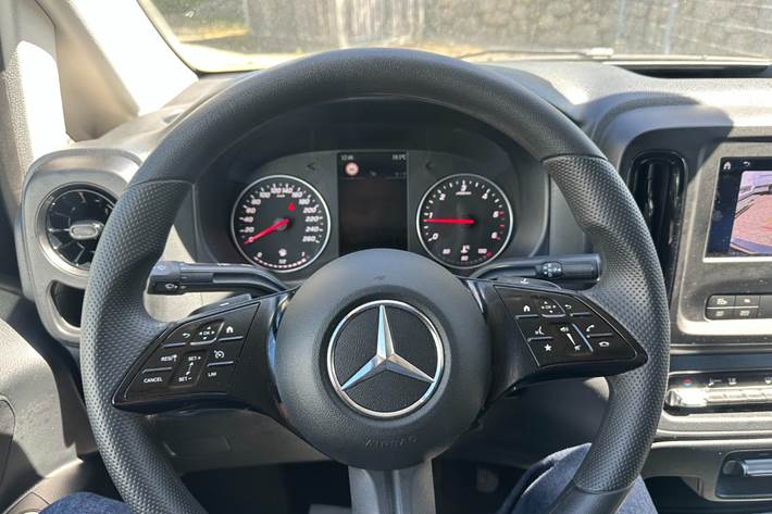 undefined Mercedes Vito 114 fra 2024