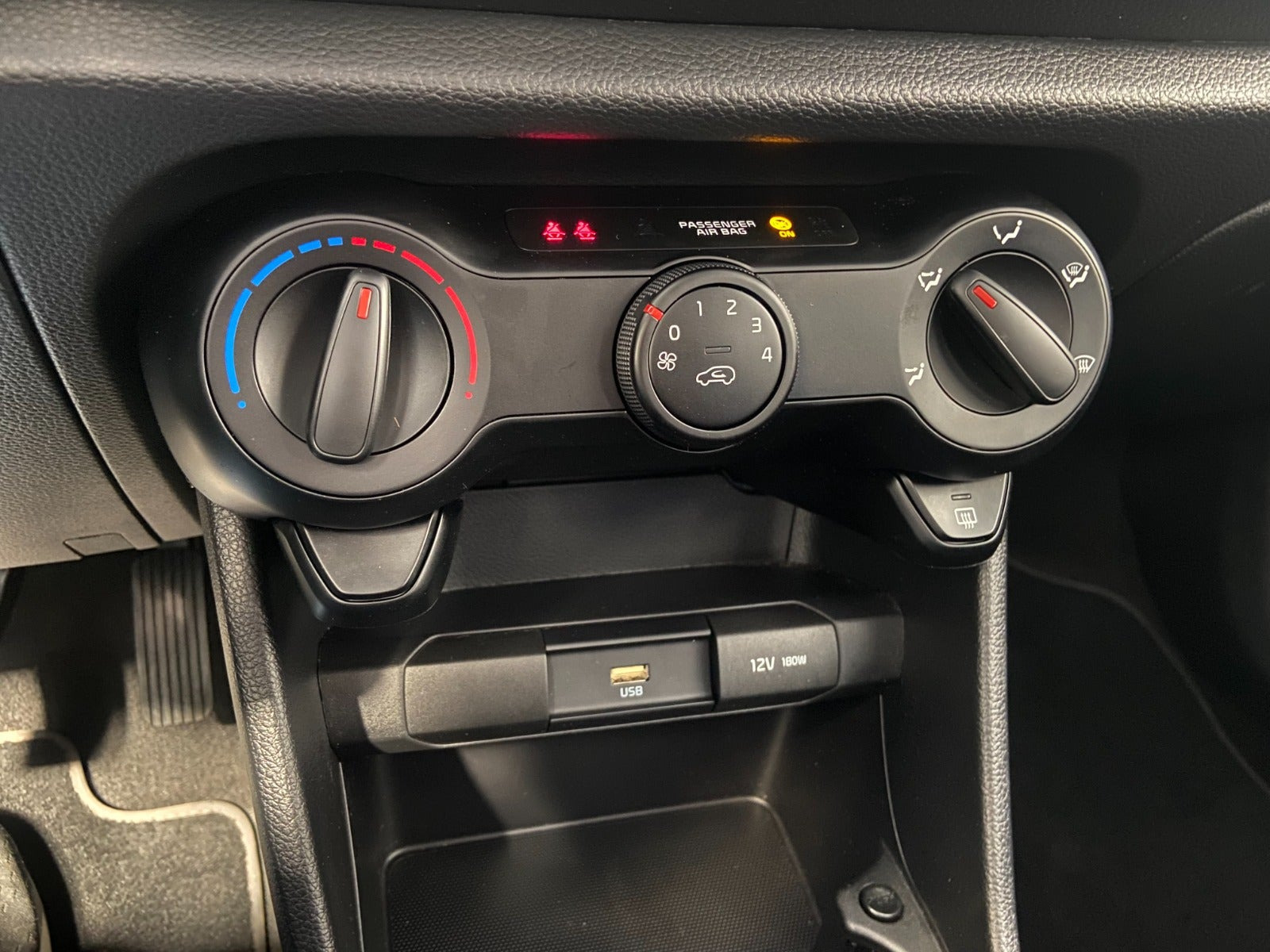 Hvid Kia Picanto fra 2023