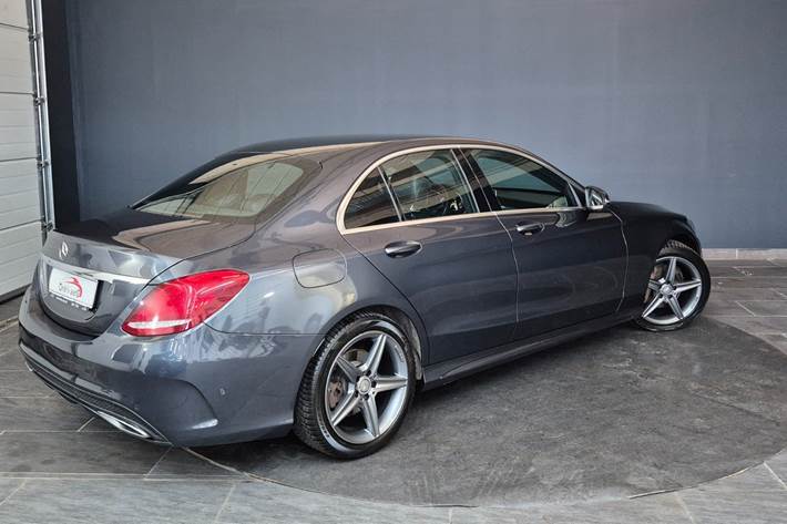 Sort Mercedes C220 d fra 2015
