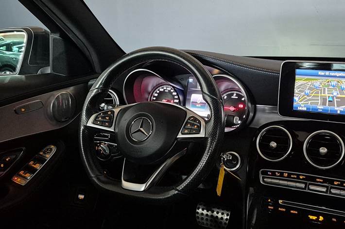 Sort Mercedes C220 d fra 2015