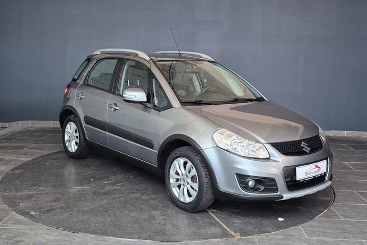 Grå Suzuki SX4 fra 2015