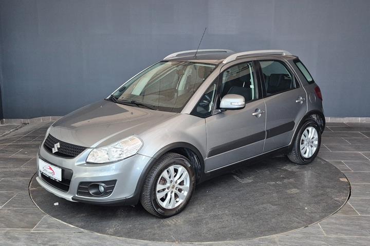 Grå Suzuki SX4 fra 2015