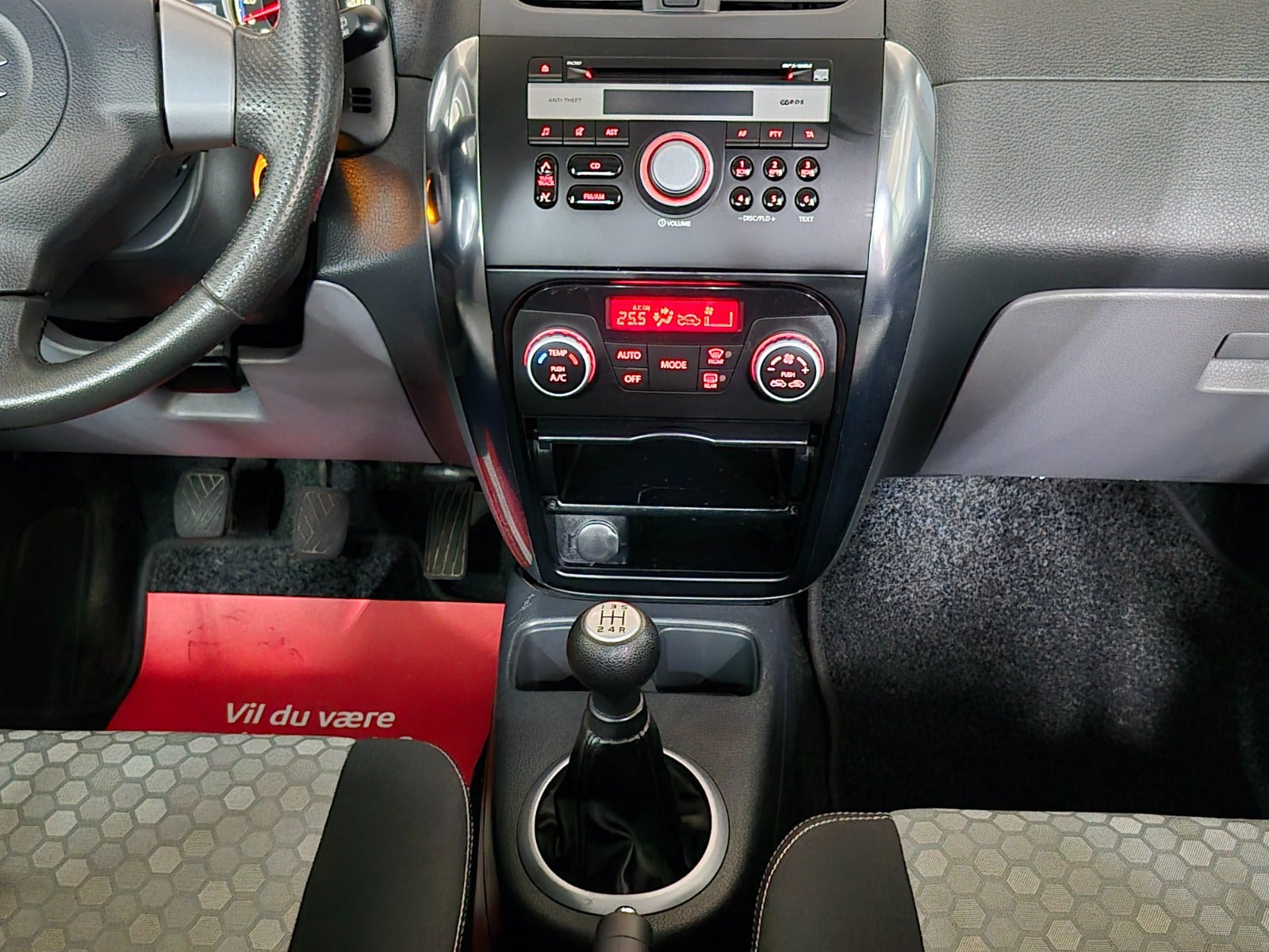 Grå Suzuki SX4 fra 2015