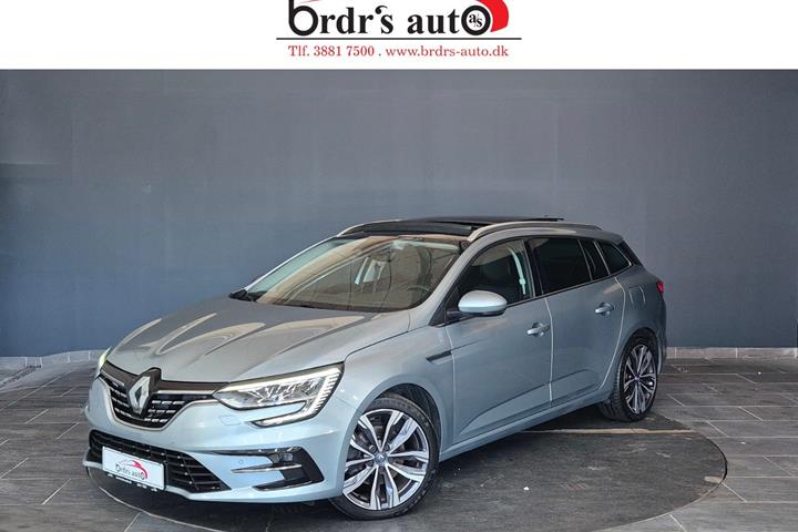 Grå Renault Megane IV fra 2020 set udefra
