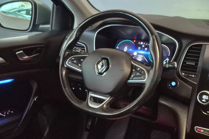 Grå Renault Megane IV fra 2020