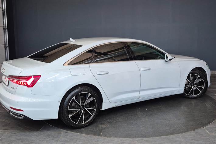 Hvid Audi A6 fra 2020