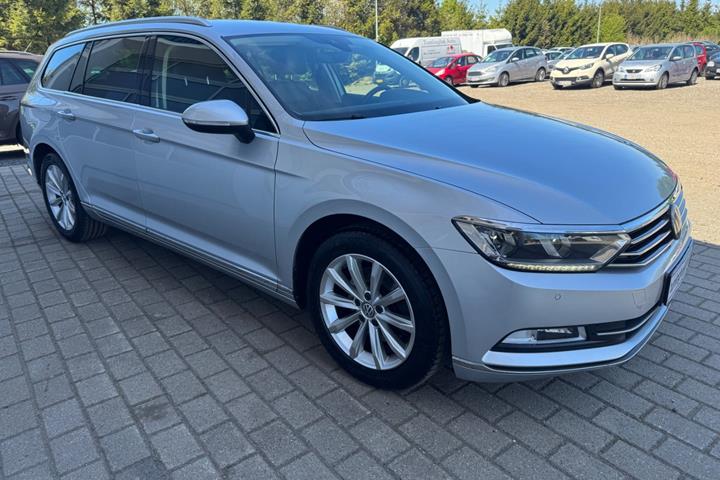 Sølv VW Passat fra 2018