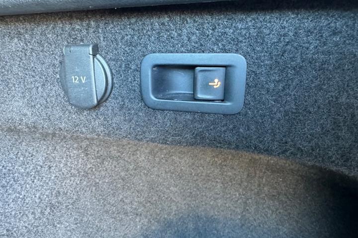 Sølv VW Passat fra 2018