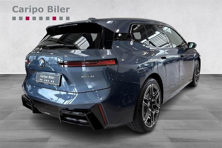 Blå BMW iX fra 2025