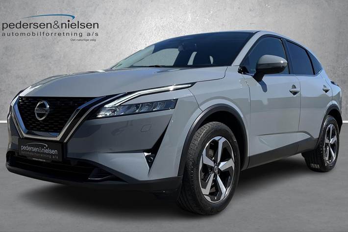 Grå Nissan Qashqai fra 2021