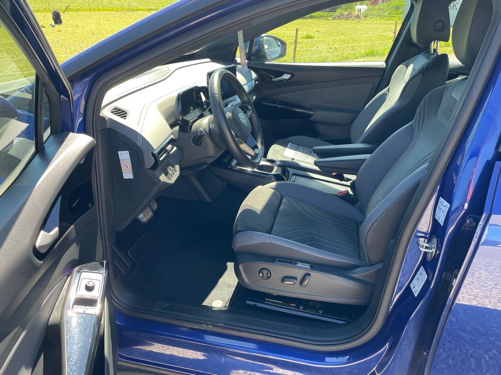 Blå VW ID.4 fra 2023