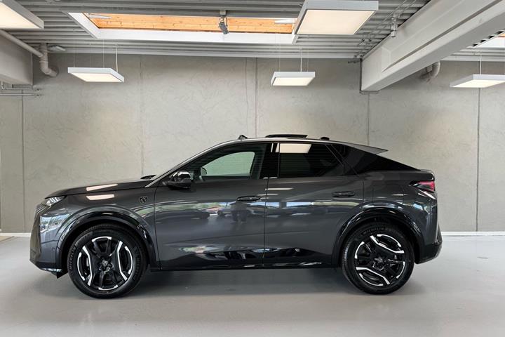 Grå Peugeot e-3008 fra 2026