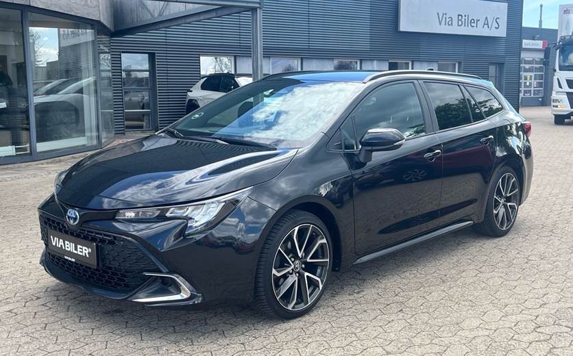 Toyota Corolla 1,8 Touring Sports Hybrid Essential E-CVT 140HK Stc Trinl. Gear