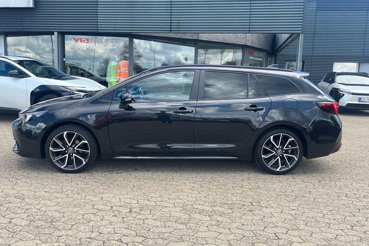 Sort Toyota Corolla fra 2023