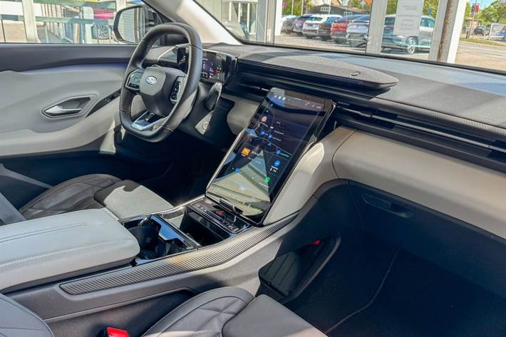 Blå Ford Explorer fra 2025