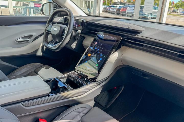 Blå Ford Explorer fra 2025
