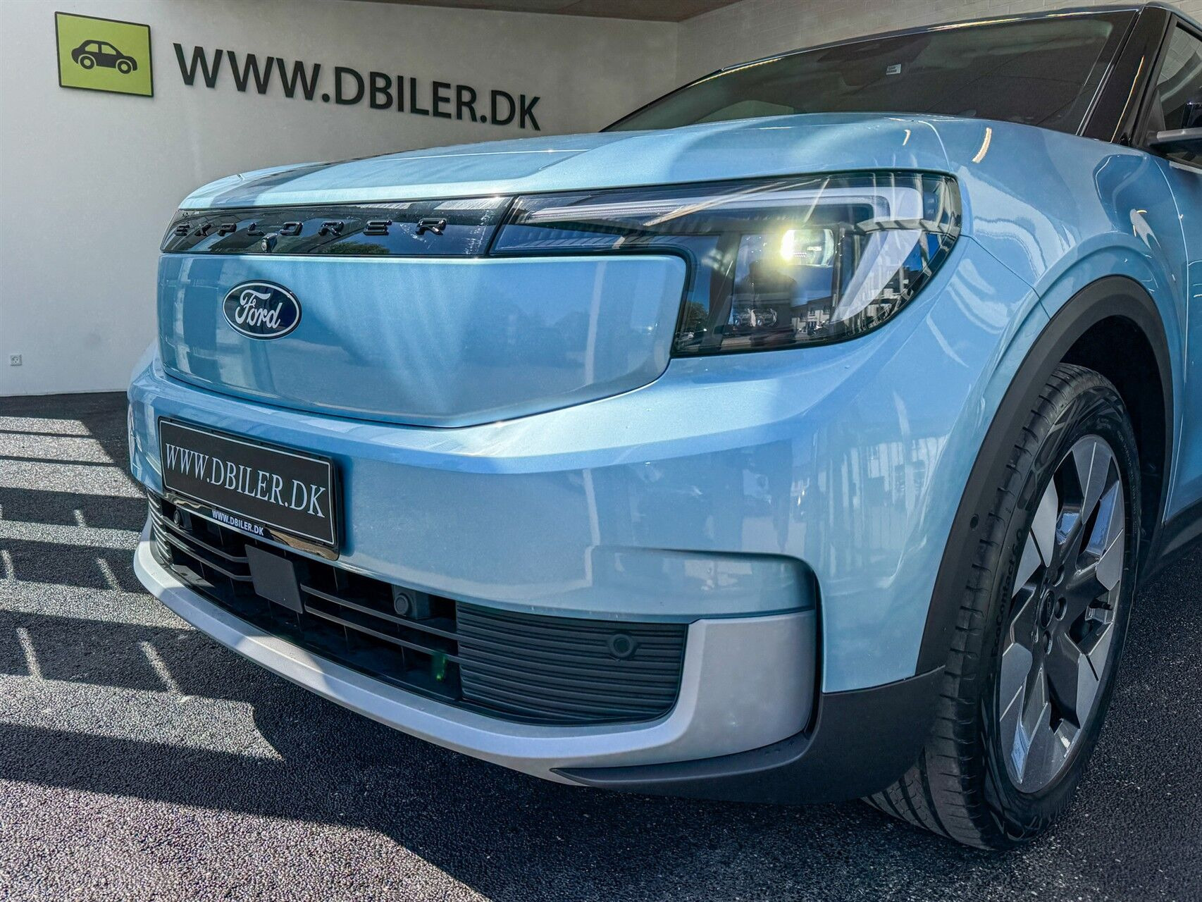 Blå Ford Explorer fra 2025