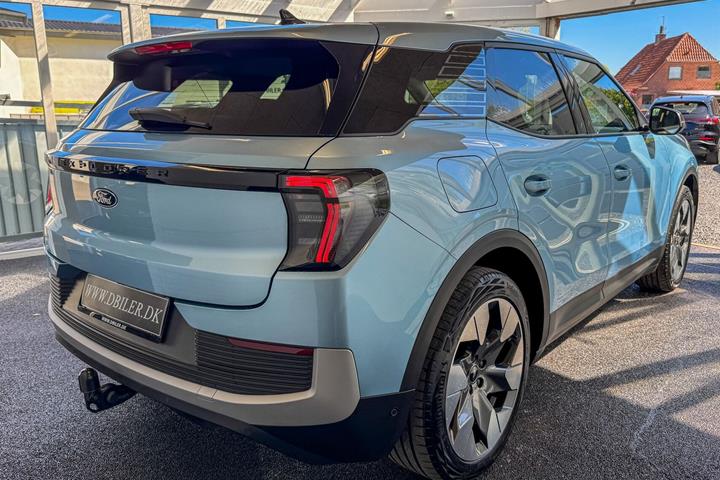 Blå Ford Explorer fra 2025