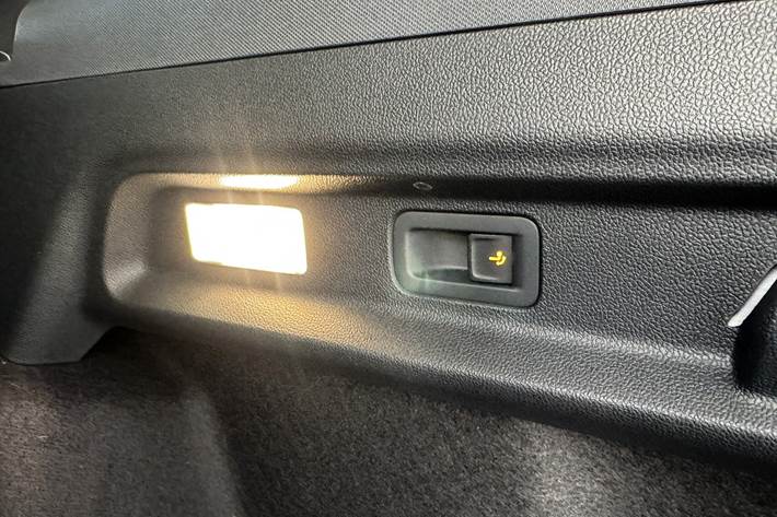 Blå Ford Explorer fra 2025