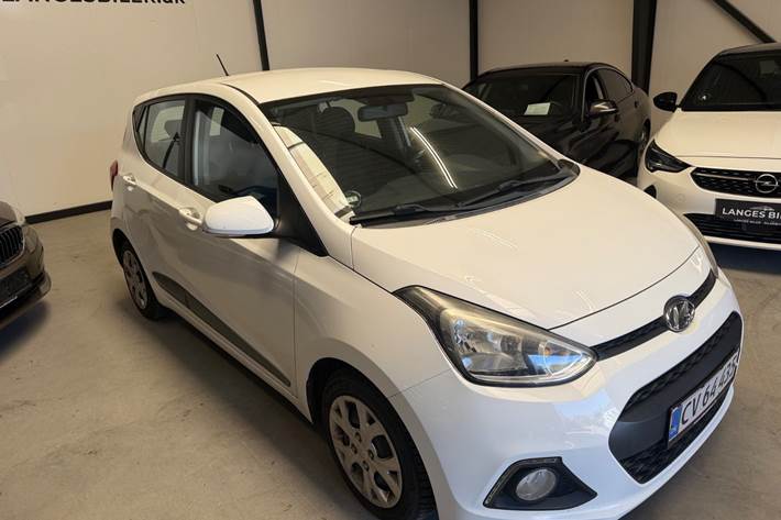 Hvid Hyundai i10 fra 2015