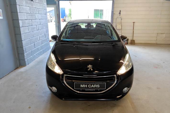 undefined Peugeot 208 fra 2015