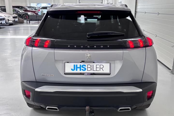 Sølv Peugeot 2008 fra 2020