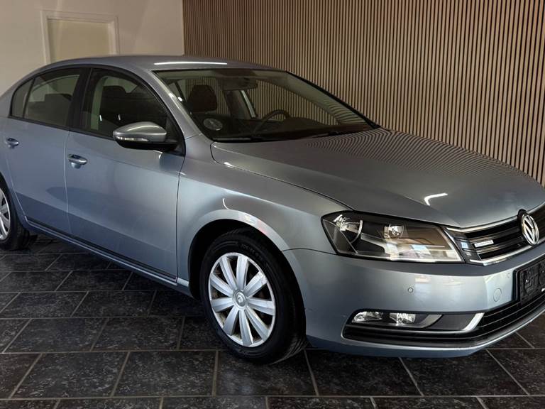 VW Passat 1,6 TDi 105 Trendline BMT