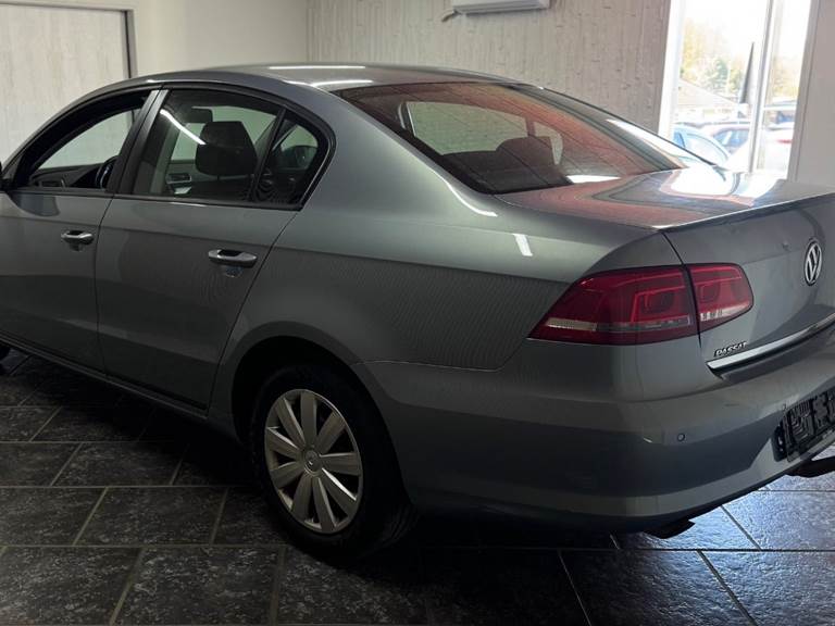 VW Passat 1,6 TDi 105 Trendline BMT
