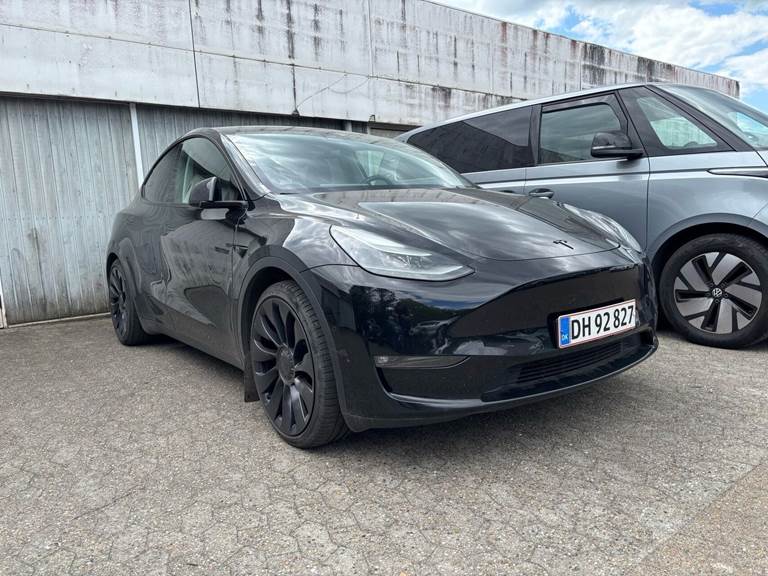 Tesla Model Y Performance AWD