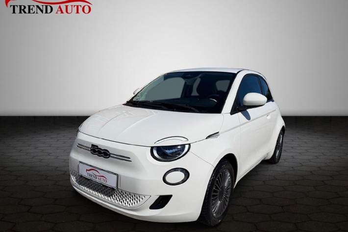 Hvid Fiat 500e fra 2022