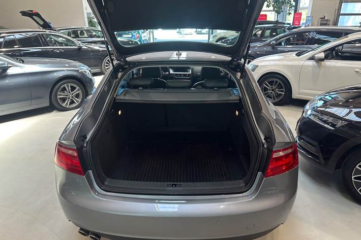 Grå Audi A5 fra 2016