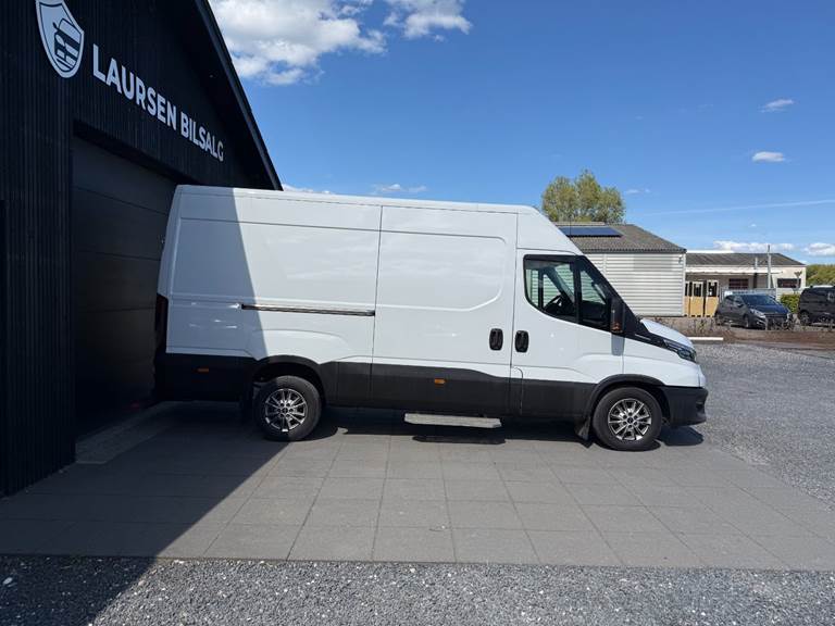 Iveco Daily 3,0 35C18 12m³ Van AG8