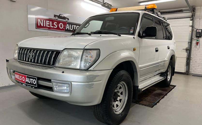 Toyota Land Cruiser 3,0 D-4D lang Van