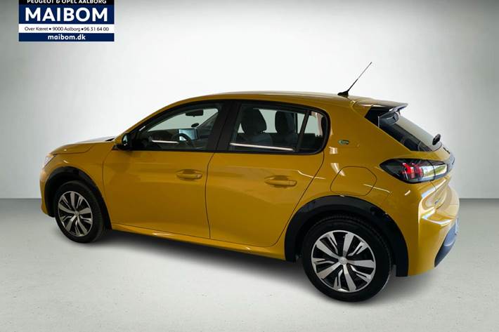 Gul Peugeot e-208 fra 2021