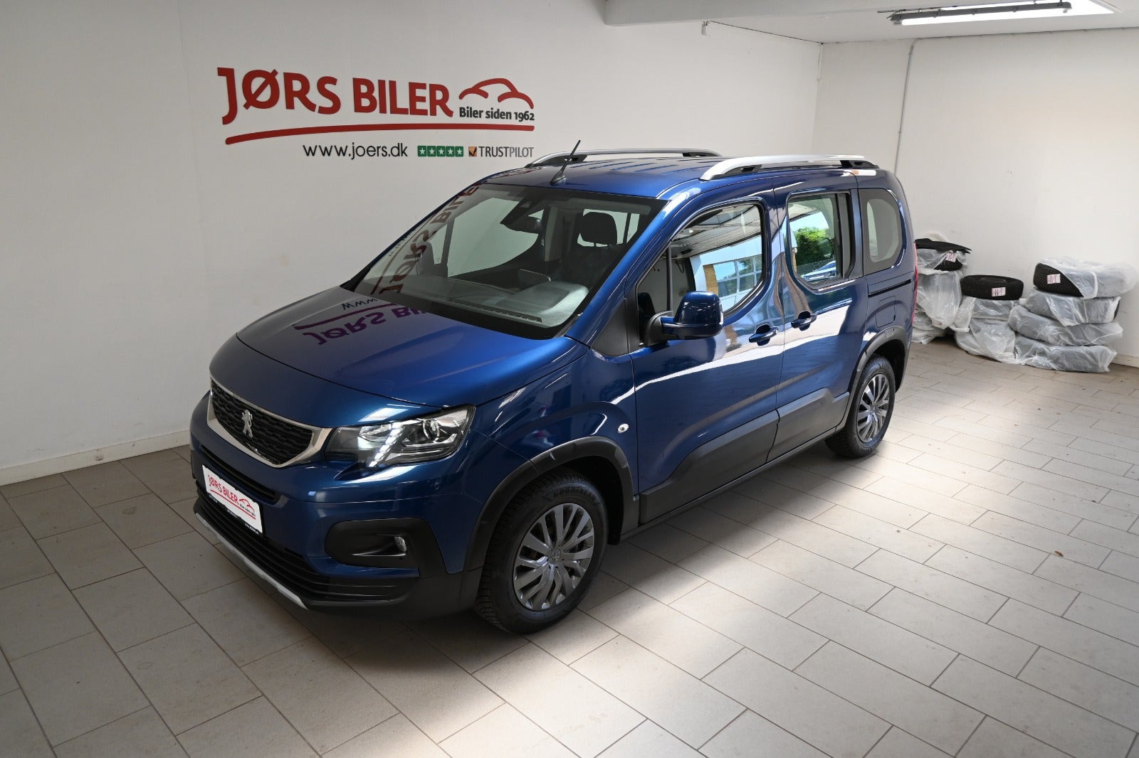 Blå Peugeot Rifter fra 2019