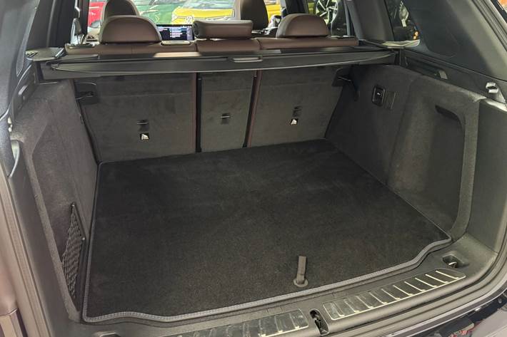 Sort BMW iX3 fra 2023