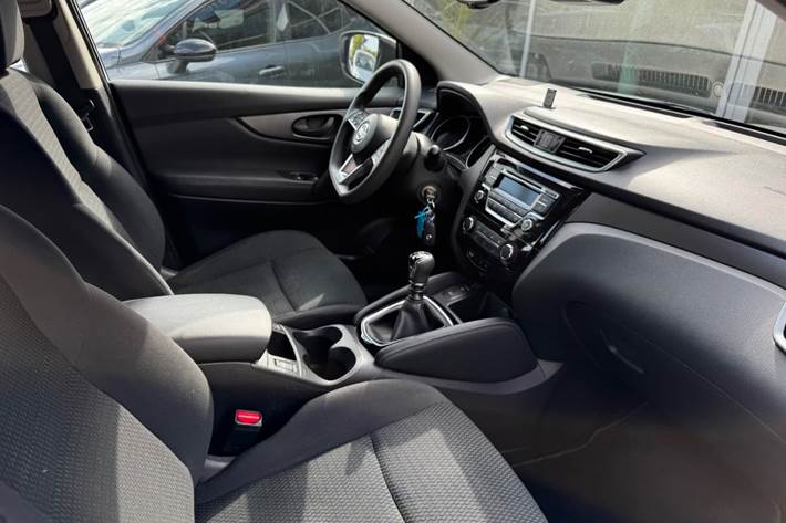 Hvid Nissan Qashqai fra 2018