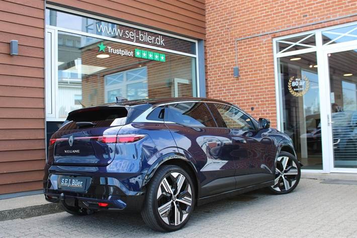 Blå Renault Megane E-Tech fra 2022