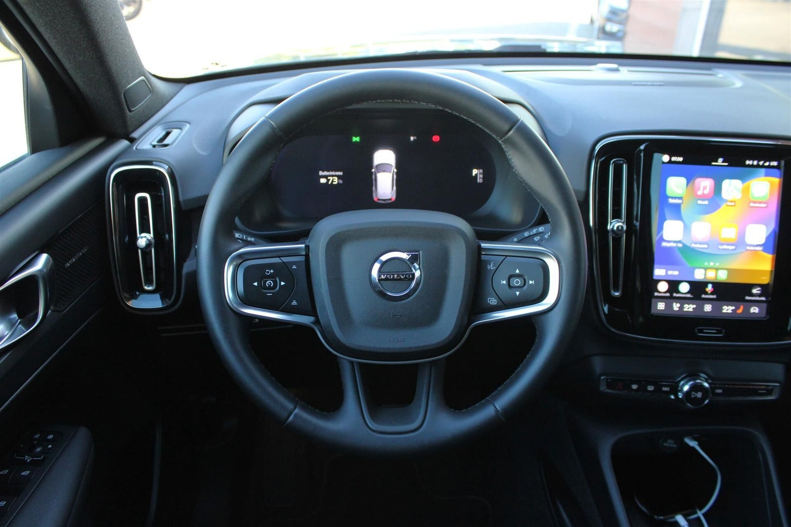 Grøn Volvo EX40 fra 2025