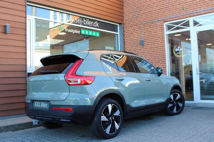 Grøn Volvo EX40 fra 2025