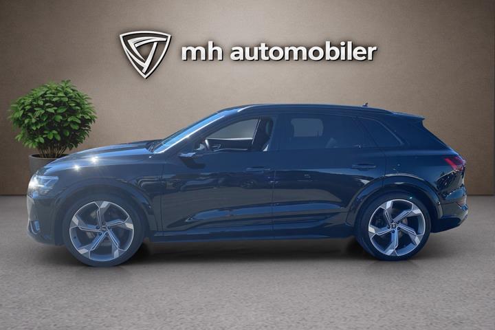 Sort Audi e-tron S fra 2023