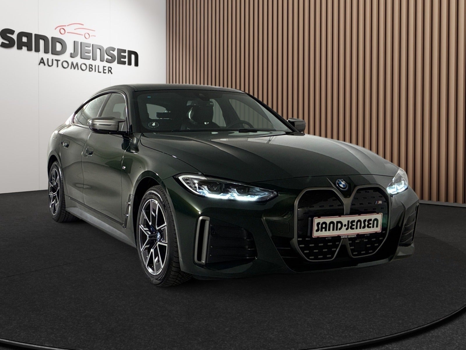 Grøn BMW i4 fra 2024