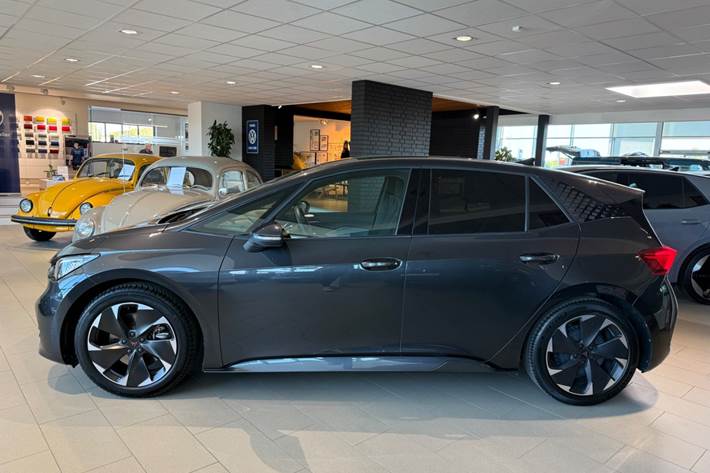 Grå Cupra Born fra 2024